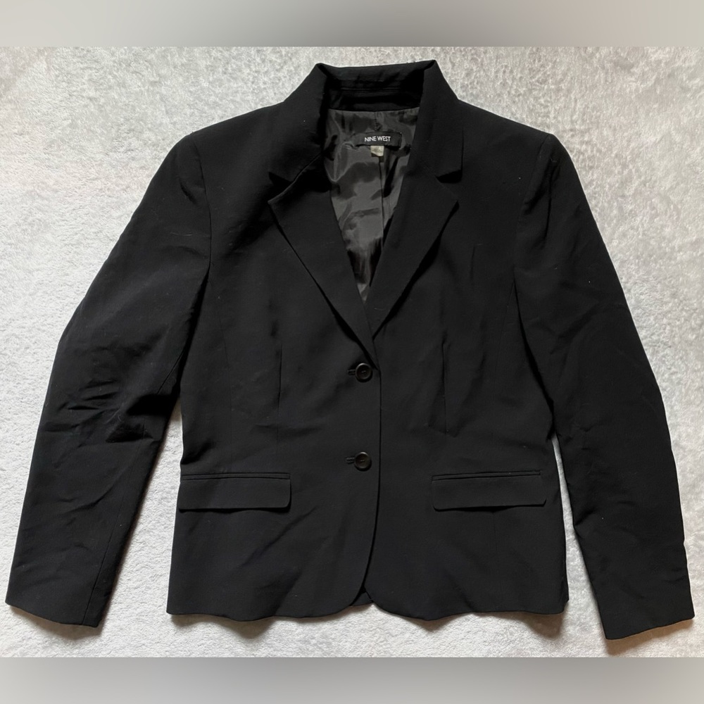Nine West button down blazer with shoulder pads